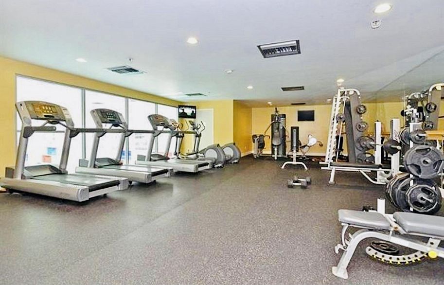 2105 668 Citadel Parade