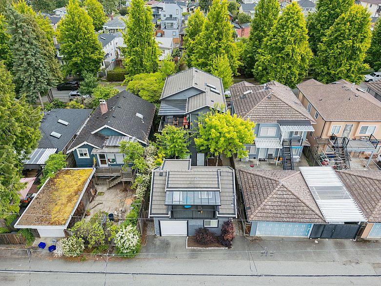 5187 Sherbrooke Street