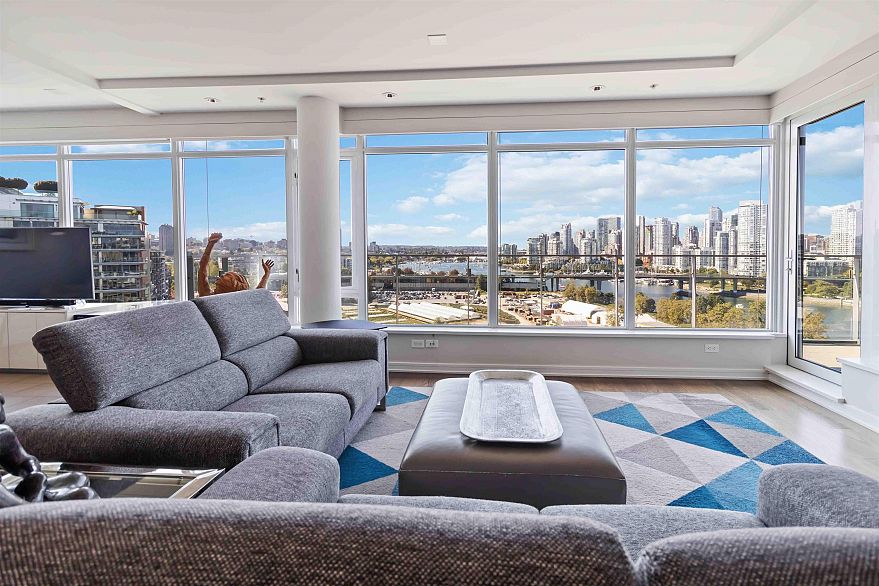 1402 181 W 1st Avenue