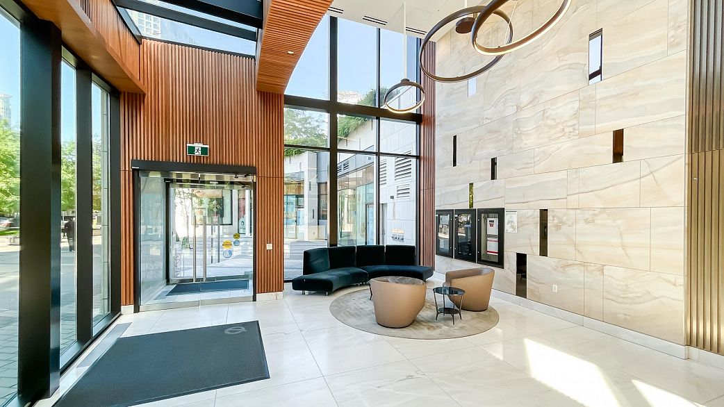 2220 89 Nelson Street