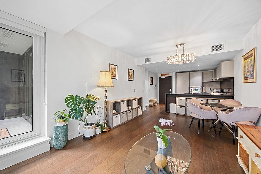 305 1571 W 57th Avenue