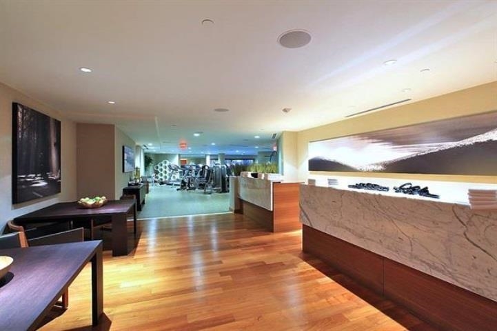 3301 1011 W Cordova Street