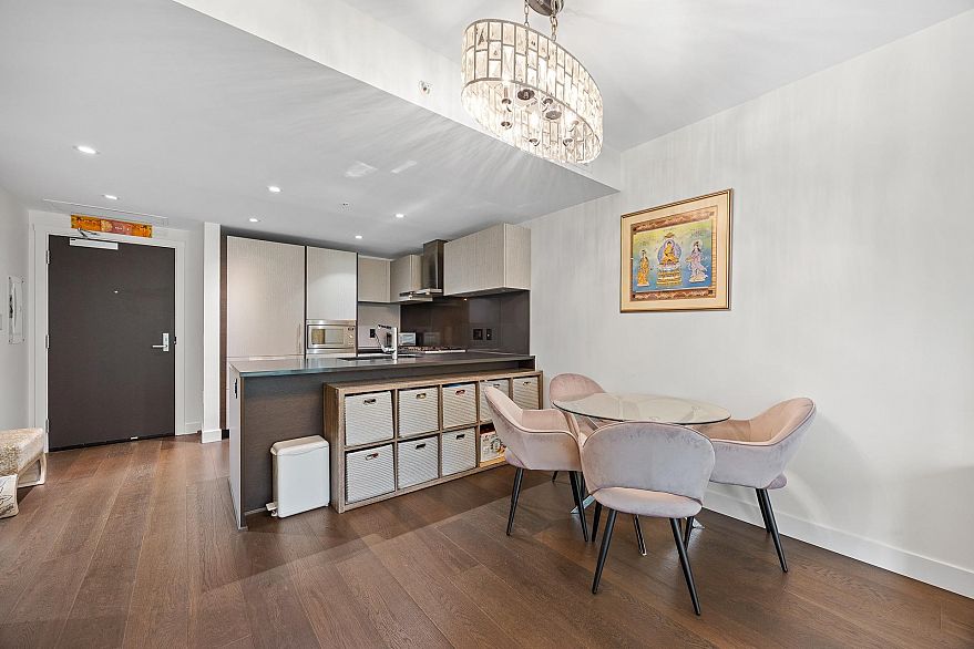 305 1571 W 57th Avenue