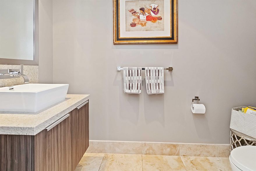 1402 181 W 1st Avenue