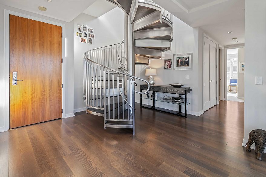 1402 181 W 1st Avenue