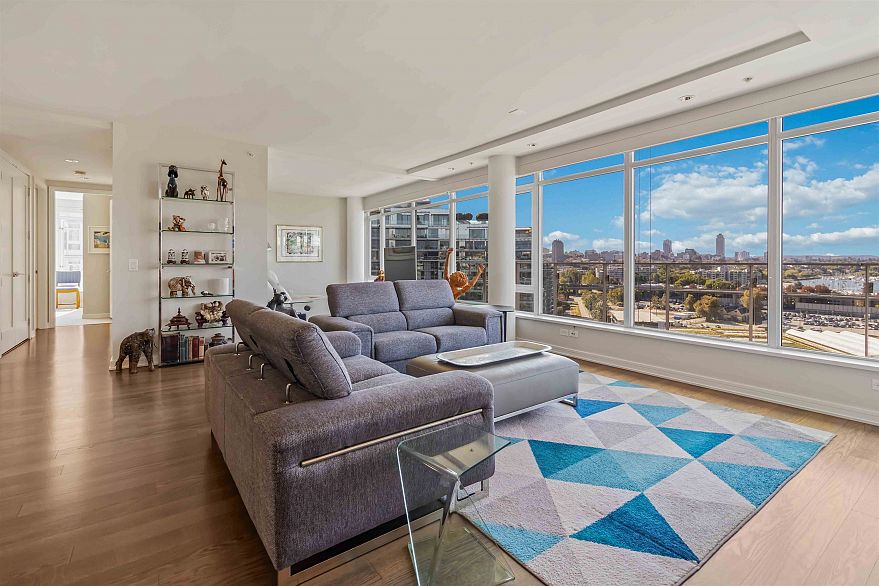 1402 181 W 1st Avenue