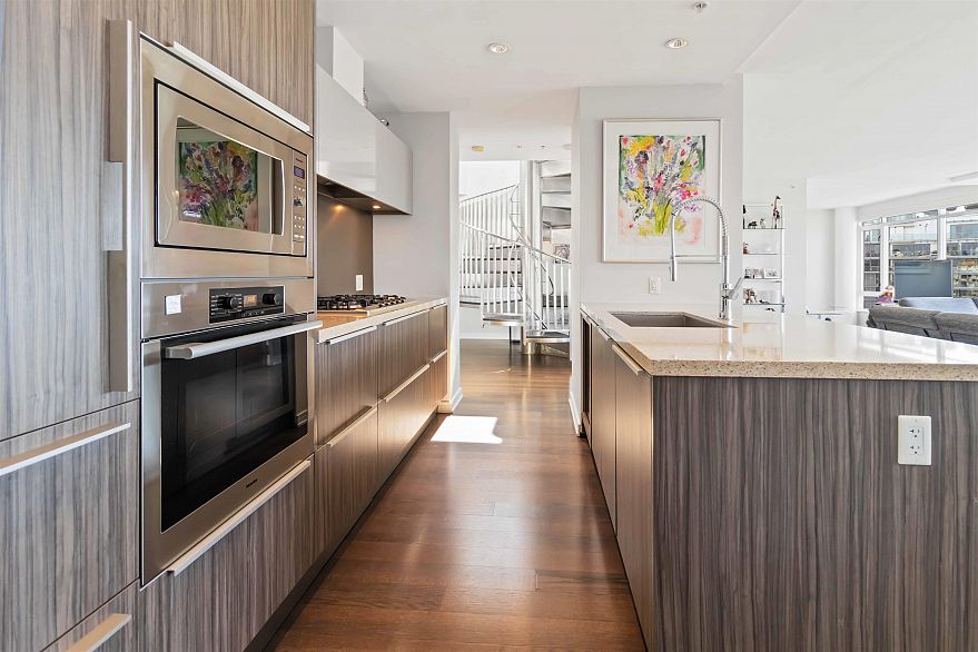 1402 181 W 1st Avenue