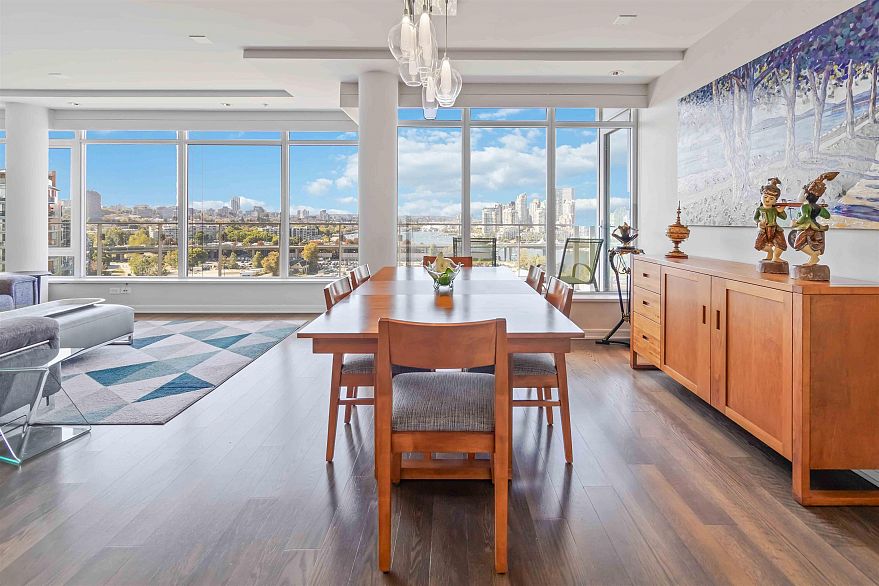 1402 181 W 1st Avenue