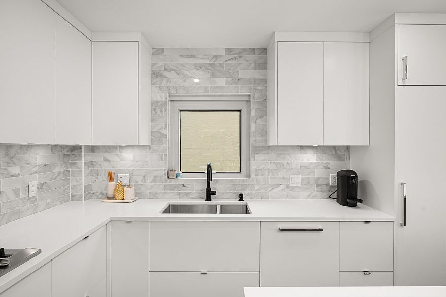 401 2687 Maple Street