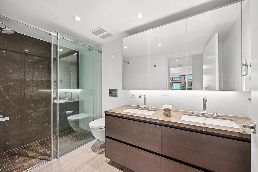 305 1571 W 57th Avenue