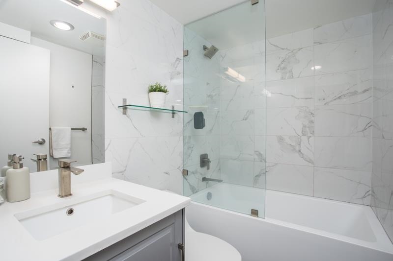 105 825 E 7th Avenue