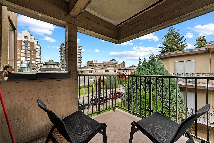 306 1260 W 10th Avenue