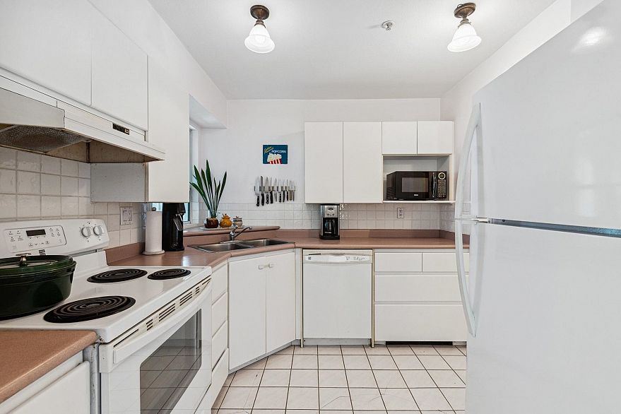 304 2121 W 5th Avenue