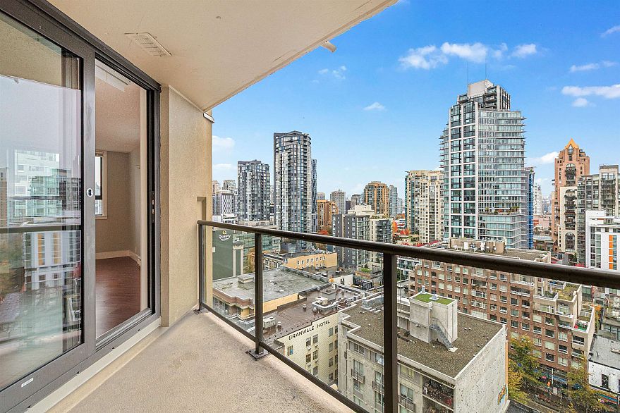 1506 789 Drake Street