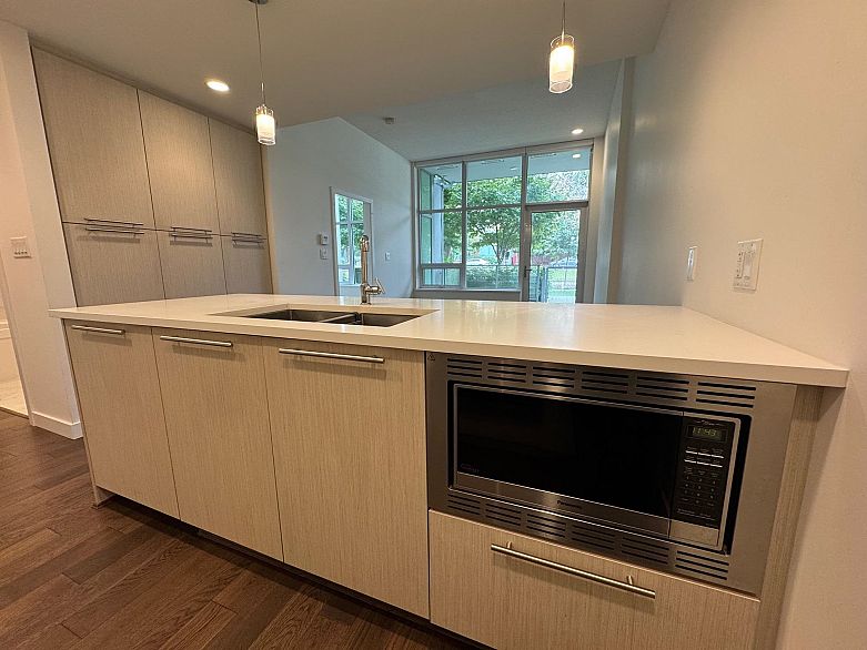 111 5077 Cambie Street