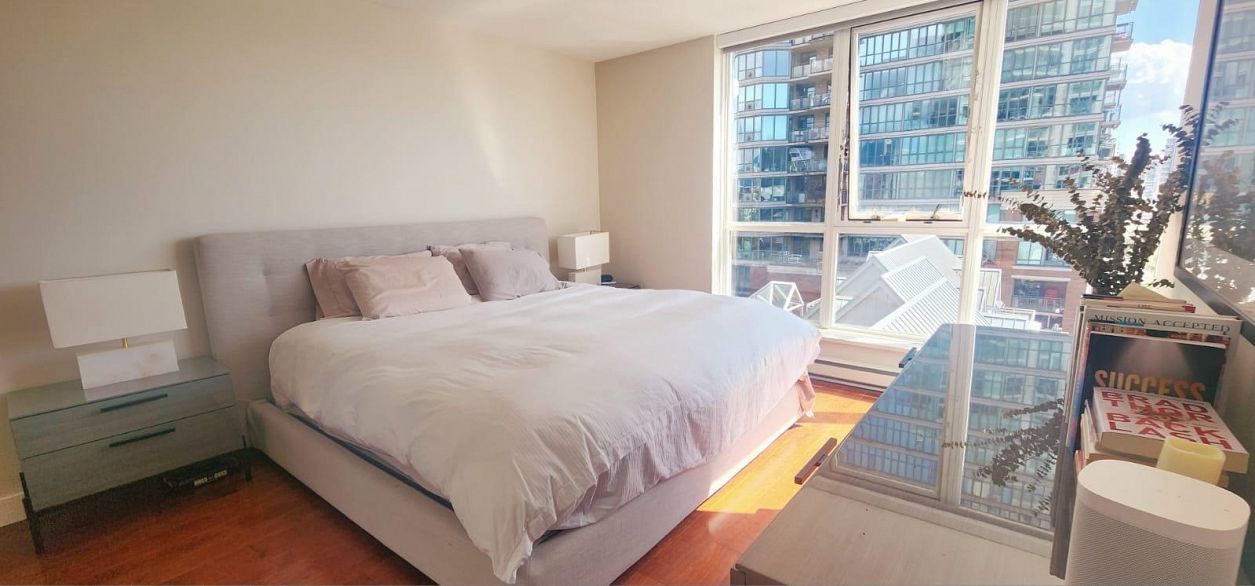 804 120 Milross Avenue