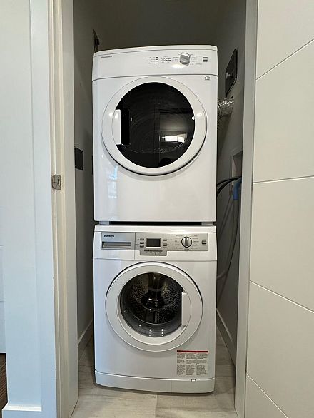 111 5077 Cambie Street