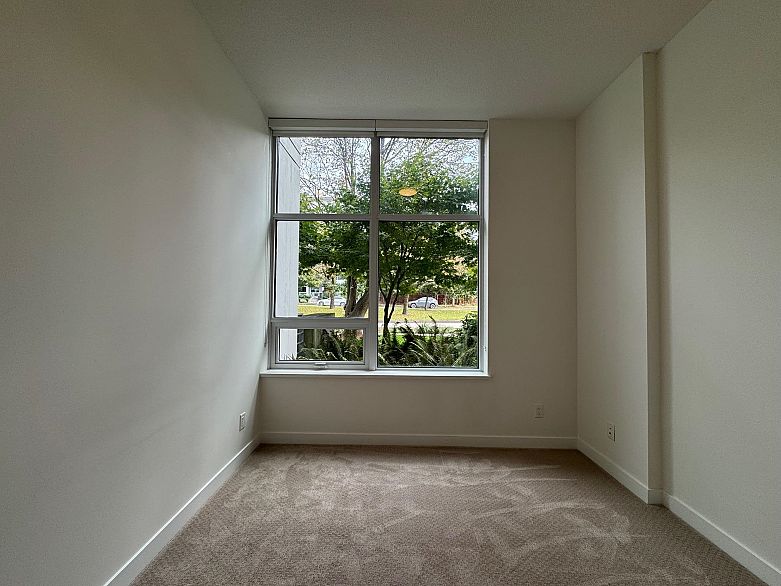 111 5077 Cambie Street