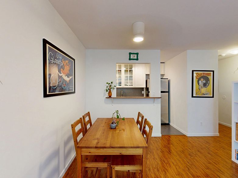 208 2173 W 6th Avenue