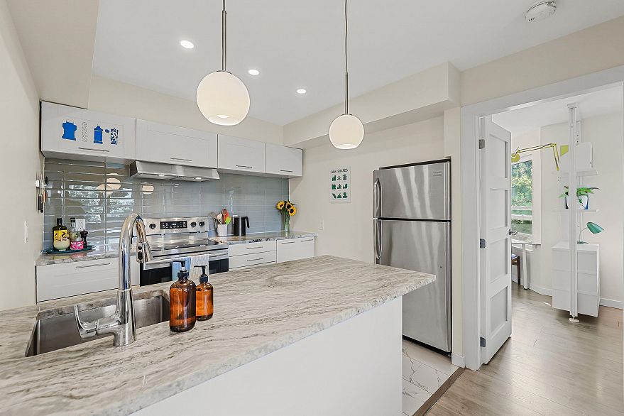 401 16 Lakewood Drive