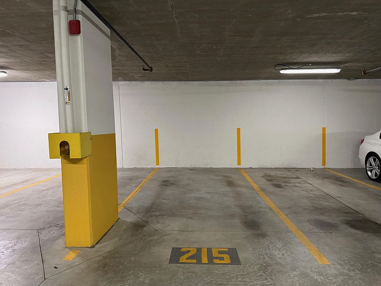 111 5077 Cambie Street