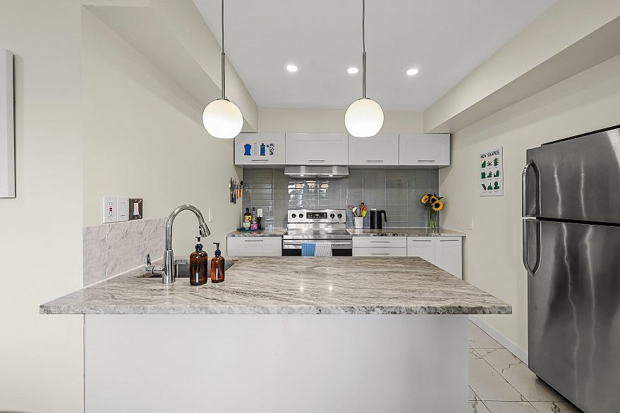 401 16 Lakewood Drive