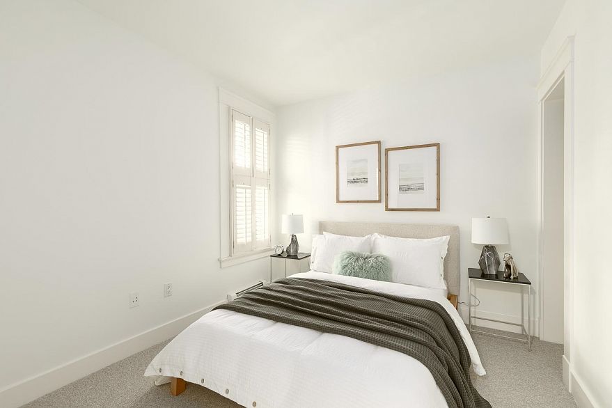 1 677 Heatley Avenue