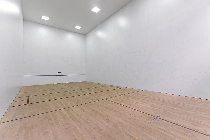 1009 1450 Pennyfarthing Drive