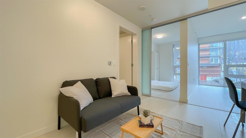 401 180 E 2nd Avenue