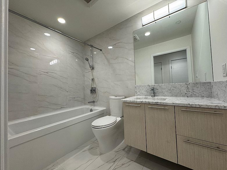 111 5077 Cambie Street