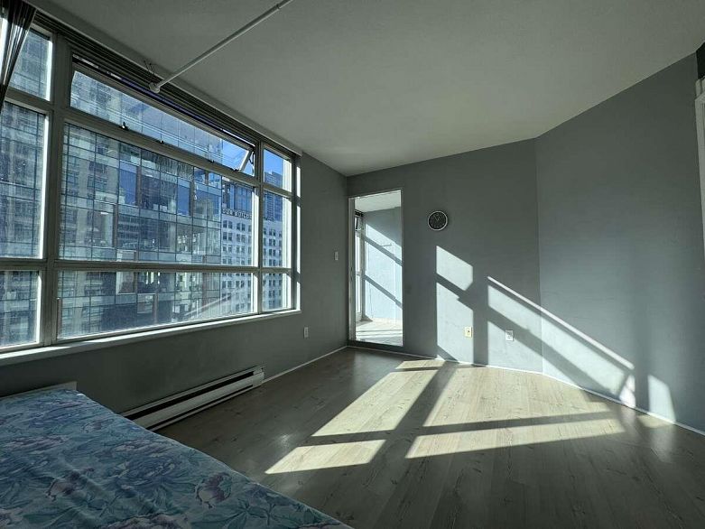 810 438 Seymour Street