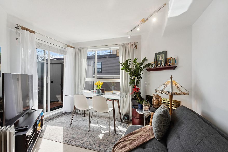 306 988 W 21st Avenue