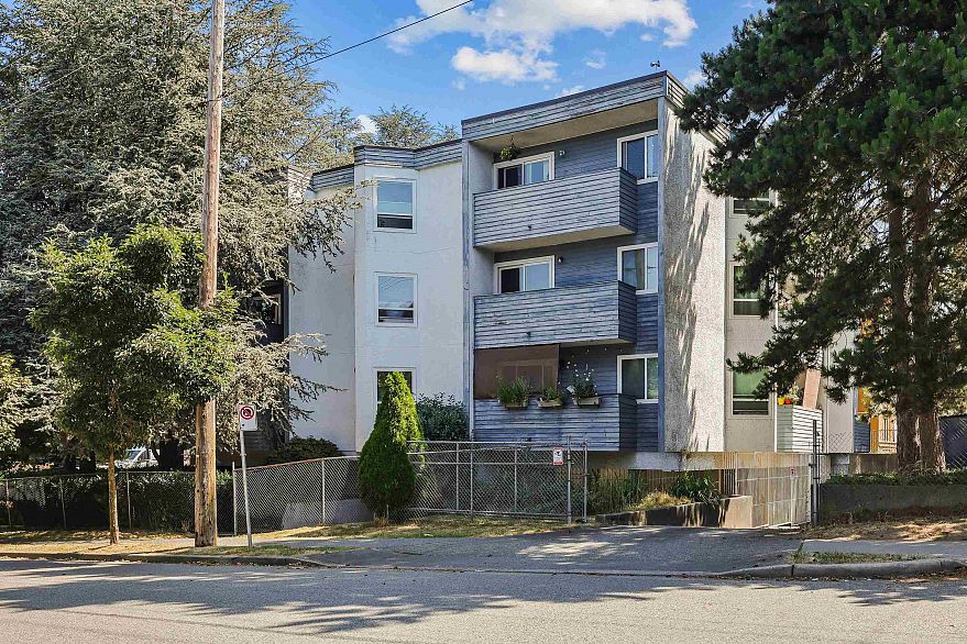 401 16 Lakewood Drive