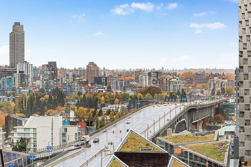 1506 789 Drake Street