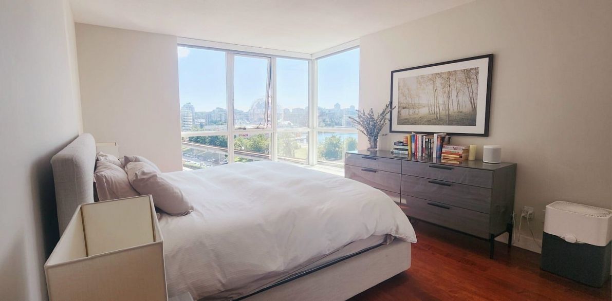 804 120 Milross Avenue