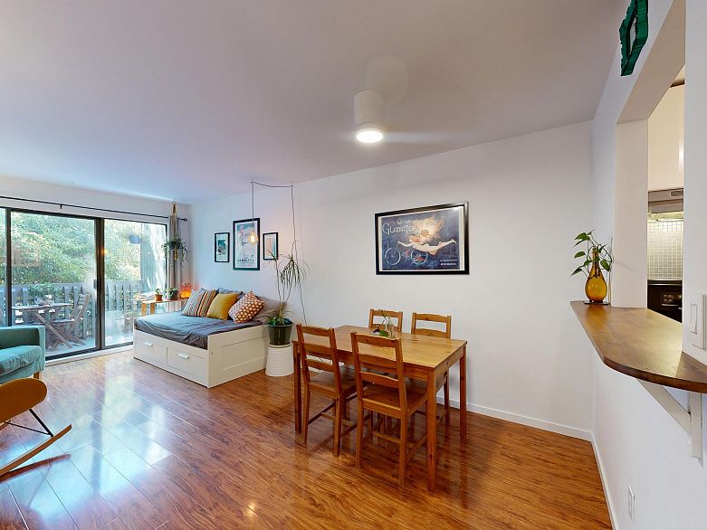 208 2173 W 6th Avenue