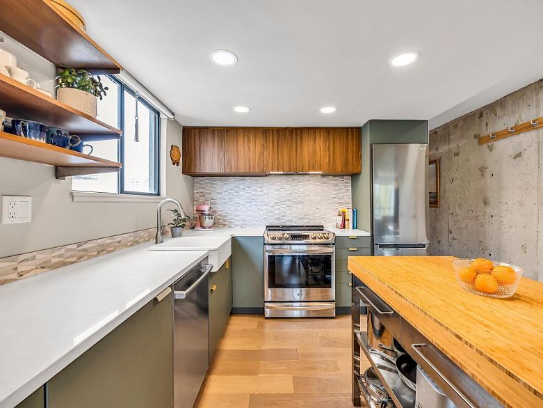 801 1165 Burnaby Street