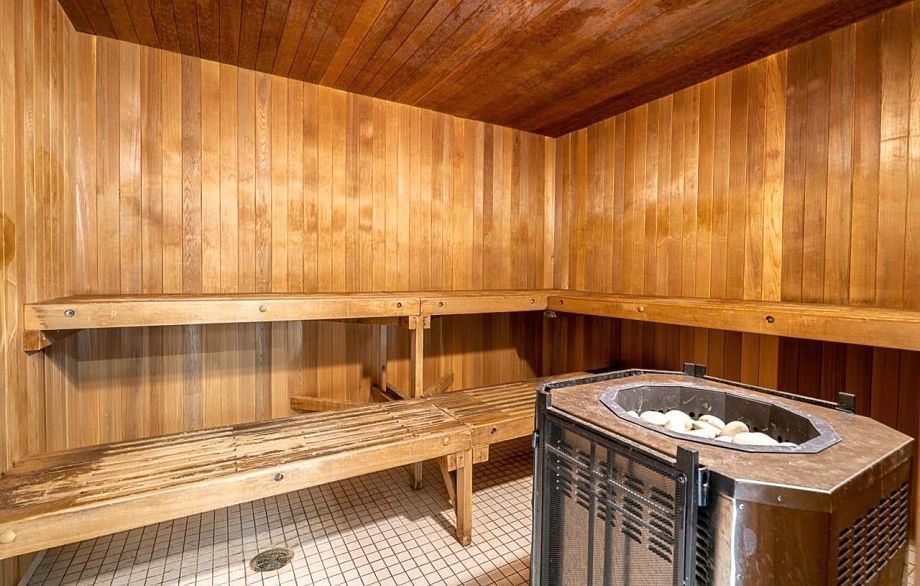 804 120 Milross Avenue