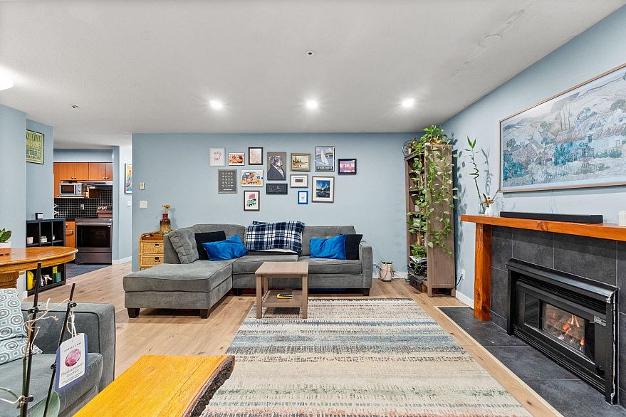 102 1689 E 4th Avenue