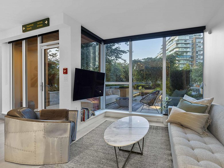 1755 Columbia Street