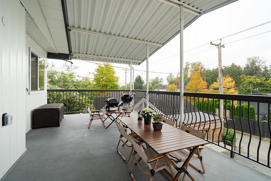 5885 Sherbrooke Street