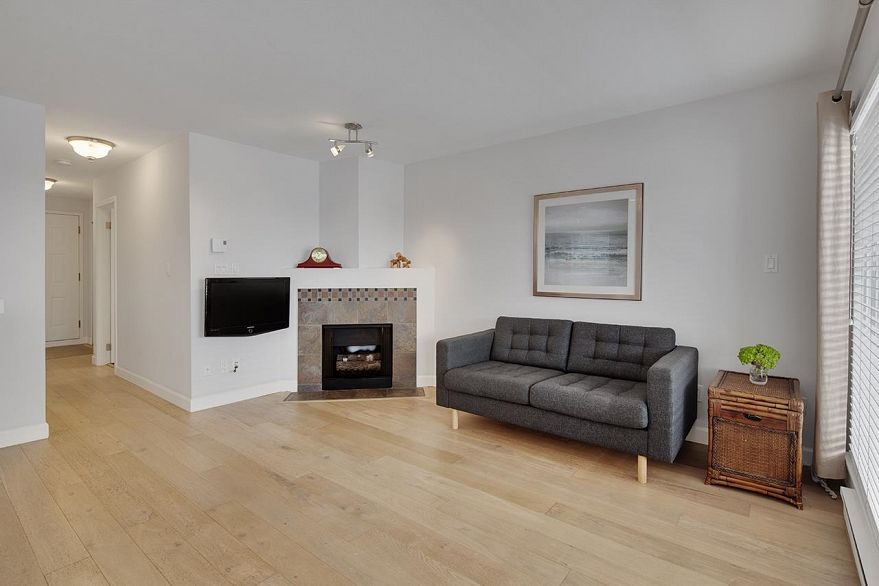 203 985 W 10th Avenue