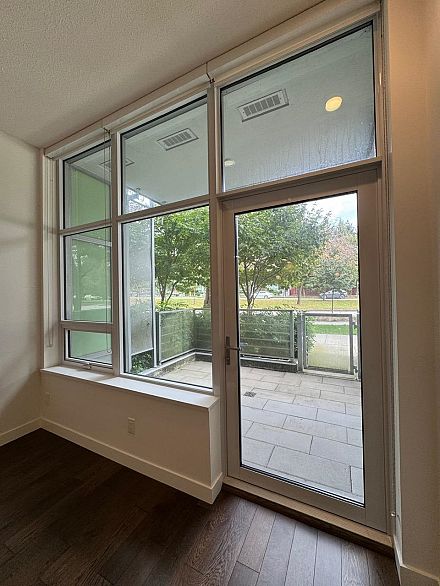 111 5077 Cambie Street