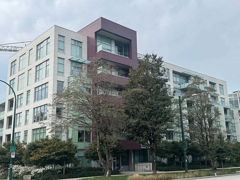 111 5077 Cambie Street