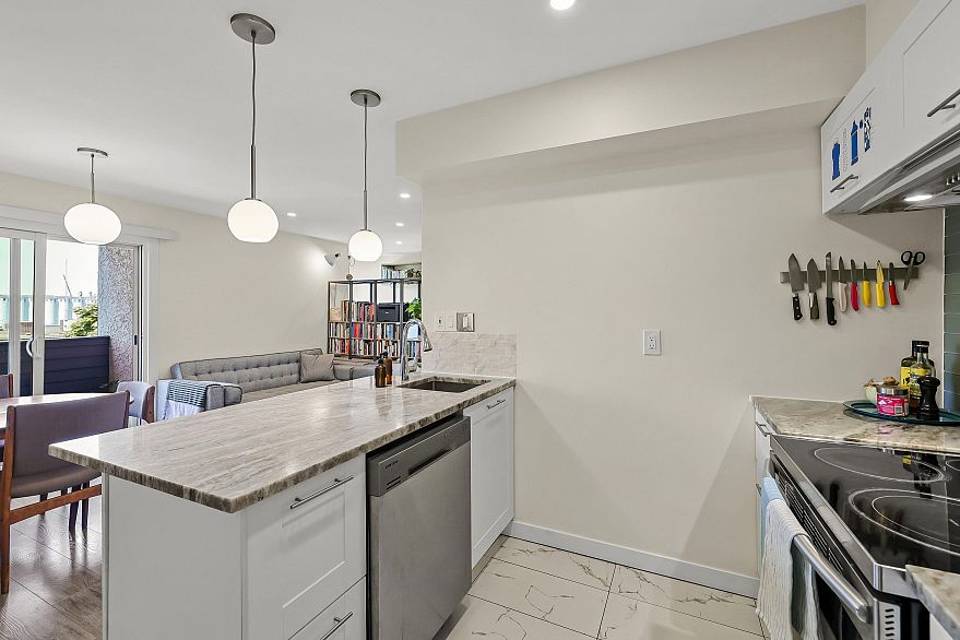 401 16 Lakewood Drive