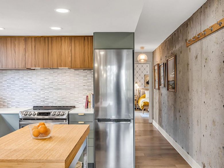 801 1165 Burnaby Street