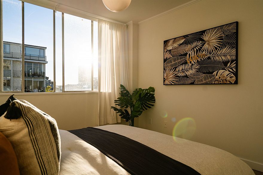 803 1967 Barclay Street