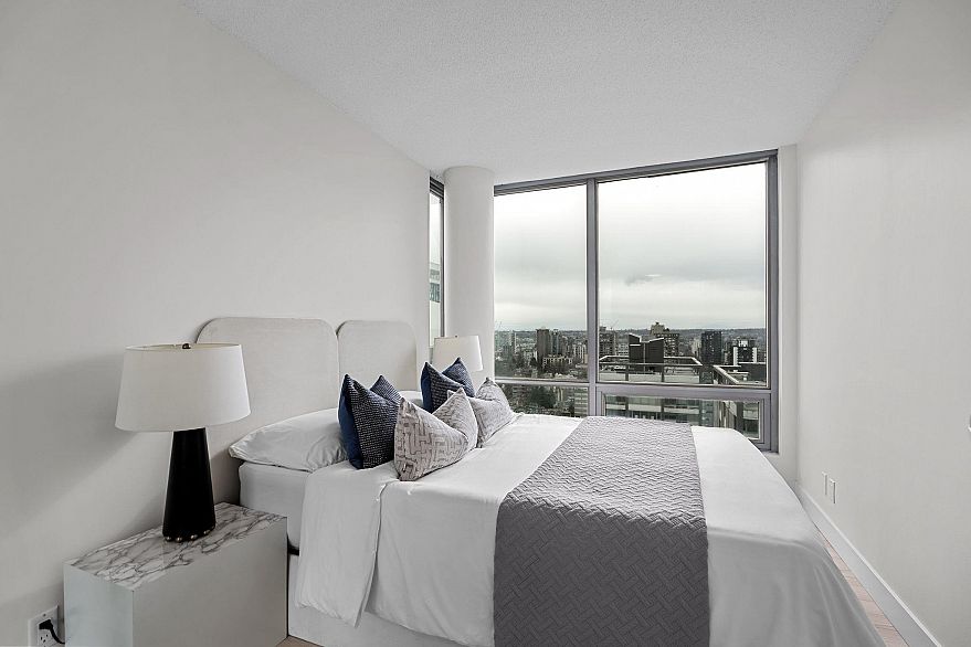 2806 1288 W Georgia Street