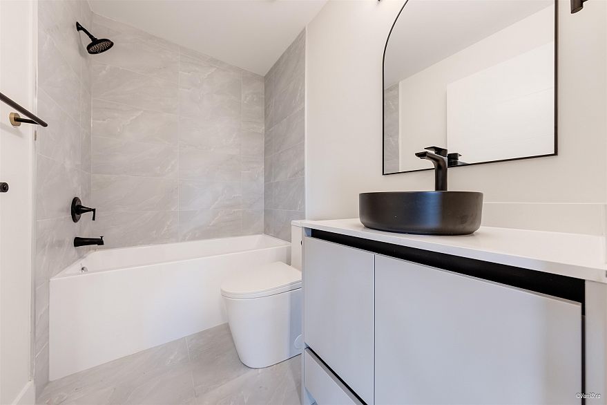 103 5092 Slocan Street