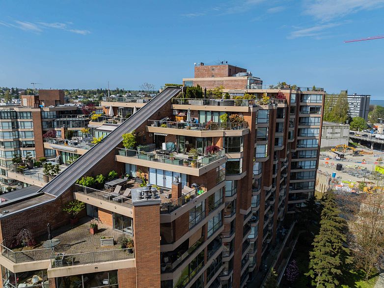 1009 1450 Pennyfarthing Drive